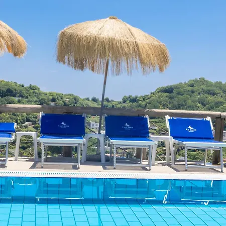 La Luna Отель 3*