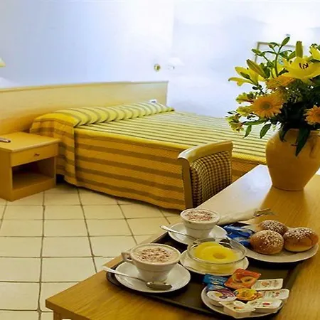 La Luna Отель 3*