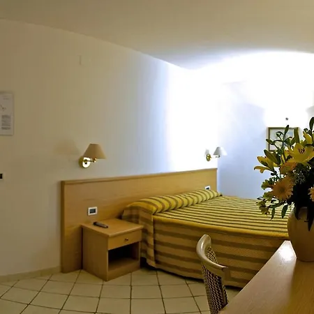 La Luna Hotel