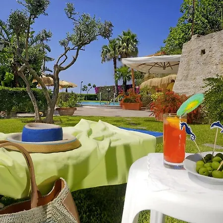 La Luna Hotel 3*