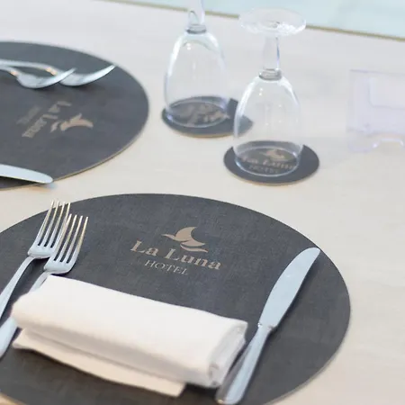 Szálloda La Luna 3*