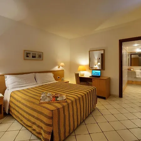 La Luna Hotel