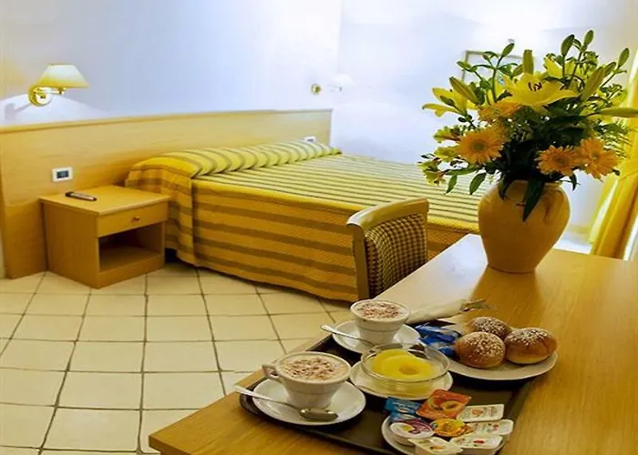 La Luna Отель 3*